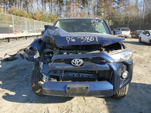 JTEBU5JR8J5543801 - 2018 TOYOTA 4RUNNER SR5/SR5 PREMIUM BLUE photo 5