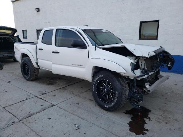 5TEJU62N88Z587421 - 2008 TOYOTA TACOMA DOUBLE CAB PRERUNNER WHITE photo 4