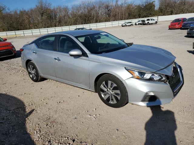 1N4BL4BV1KC208167 - 2019 NISSAN ALTIMA S SILVER photo 4