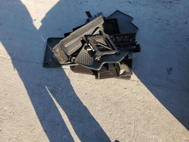 1C4PJMBX6KD288521 - 2019 JEEP CHEROKEE TRAILHAWK WHITE photo 13