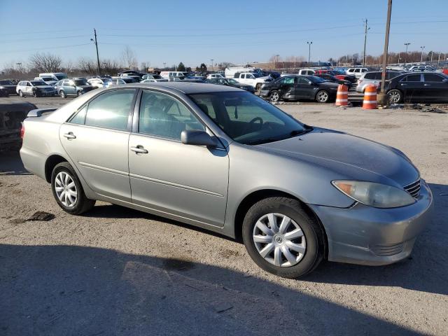 4T1BE32K05U506398 - 2005 TOYOTA CAMRY LE GRAY photo 4