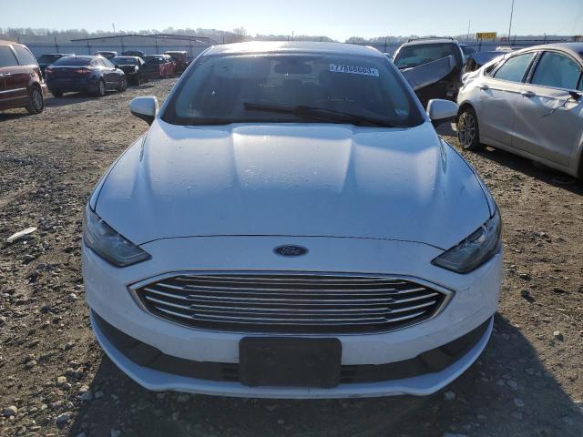 3FA6P0H75HR113029 - 2017 FORD FUSION SE WHITE photo 5