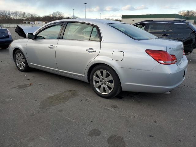 4T1BK36B97U171132 - 2007 TOYOTA AVALON XL SILVER photo 2