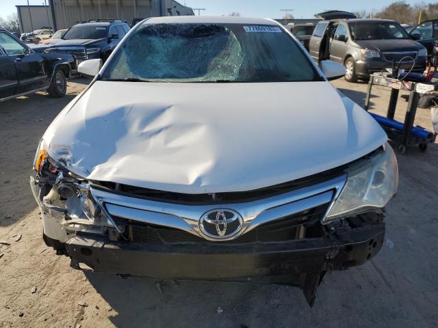 4T1BF1FKXEU406725 - 2014 TOYOTA CAMRY L WHITE photo 5