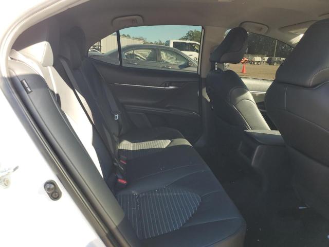 4T1T11AK7PU771330 - 2023 TOYOTA CAMRY SE NIGHT SHADE WHITE photo 10