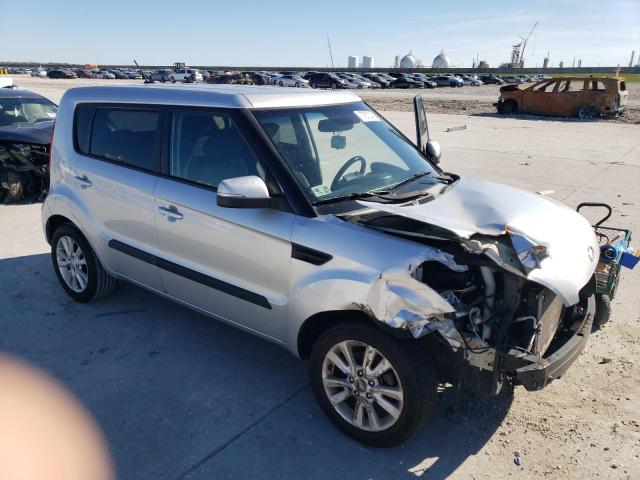 KNDJT2A62D7640203 - 2013 KIA SOUL + SILVER photo 4