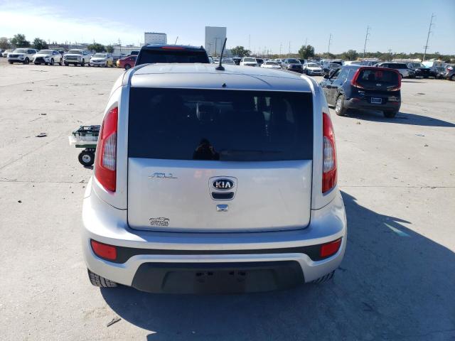 KNDJT2A62D7640203 - 2013 KIA SOUL + SILVER photo 6