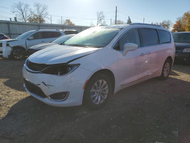 2C4RC1BG7KR652301 - 2019 CHRYSLER PACIFICA TOURING L WHITE photo 1