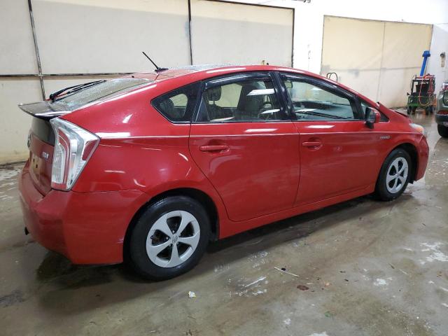 JTDKN3DU9F0462008 - 2015 TOYOTA PRIUS RED photo 3