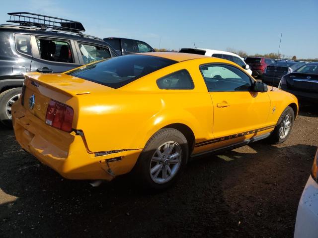 1ZVFT80N675345197 - 2007 FORD MUSTANG ORANGE photo 3