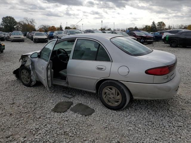 1FAFP13P6WW182609 - 1998 FORD ESCORT SE SILVER photo 2