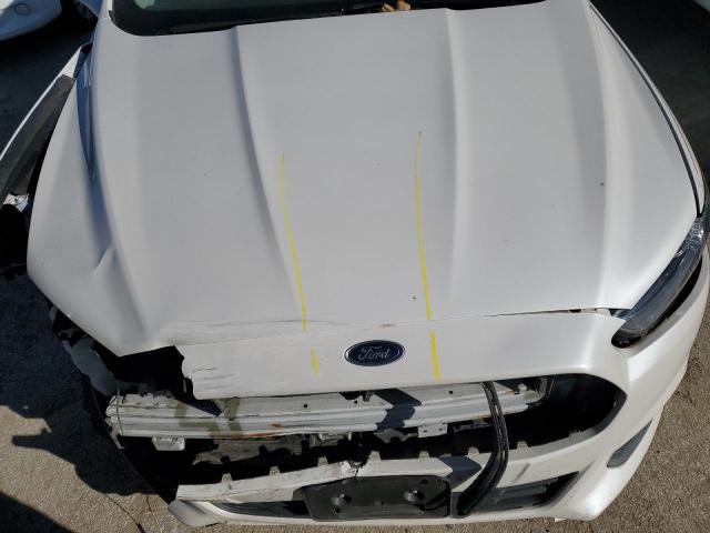 3FA6P0HD9GR124538 - 2016 FORD FUSION SE WHITE photo 11