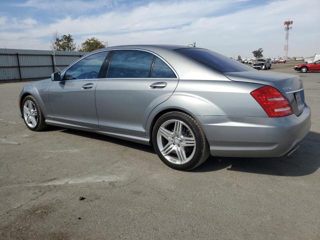 WDDNG7DB9DA497237 - 2013 MERCEDES-BENZ S 550 GRAY photo 2