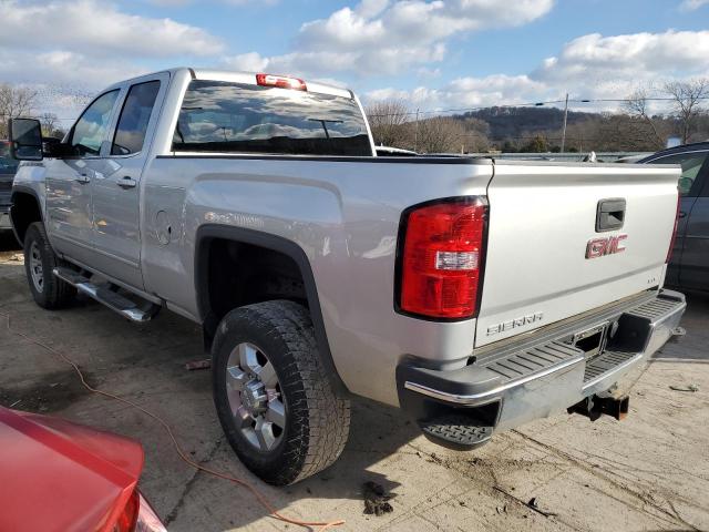 1GT22SEG0HZ300679 - 2017 GMC SIERRA K2500 SLE SILVER photo 2