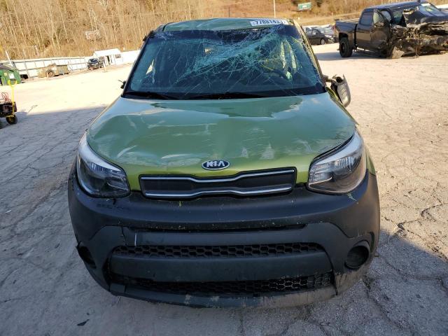 KNDJN2A21J7893418 - 2018 KIA SOUL GREEN photo 5