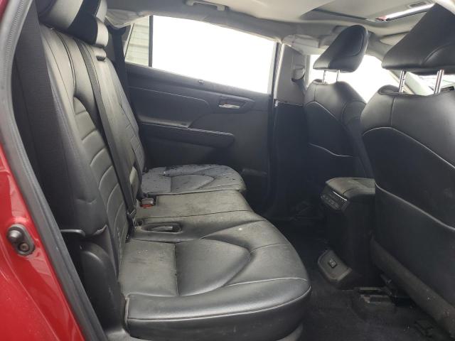 5TDHZRAH8NS135328 - 2022 TOYOTA HIGHLANDER XLE RED photo 11