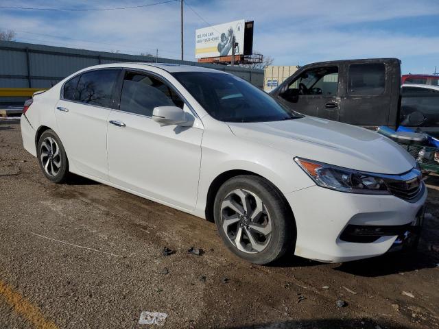 1HGCR3F89GA025986 - 2016 HONDA ACCORD EXL WHITE photo 4