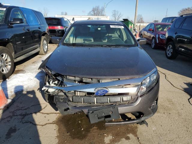 3FAHP0HG2BR275507 - 2011 FORD FUSION SE GRAY photo 5