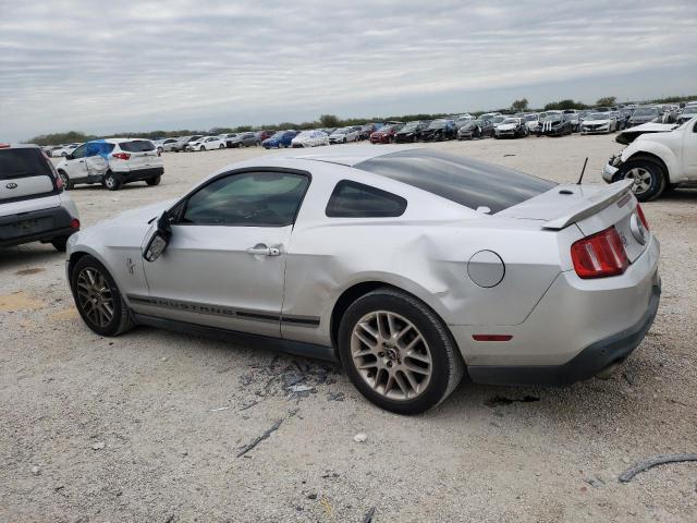 1ZVBP8AM0C5232137 - 2012 FORD MUSTANG SILVER photo 2