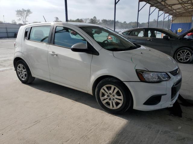 1G1JG6SH8H4175969 - 2017 CHEVROLET SONIC WHITE photo 4