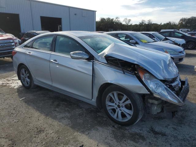 5NPEC4AC0BH078541 - 2011 HYUNDAI SONATA SE GRAY photo 4