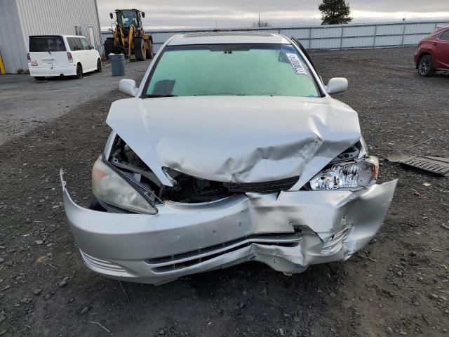 4T1BE32K12U558733 - 2002 TOYOTA CAMRY LE SILVER photo 5