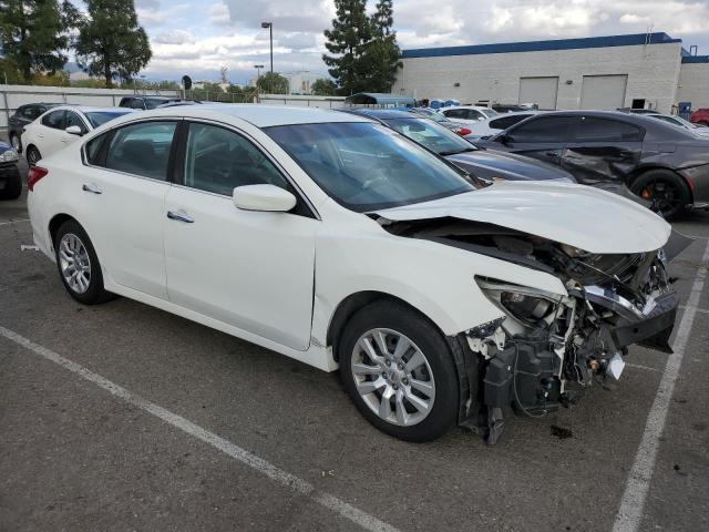 1N4AL3AP4GN329019 - 2016 NISSAN ALTIMA 2.5 WHITE photo 4