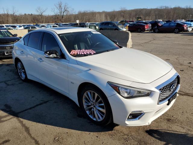 JN1EV7AR4JM435324 - 2018 INFINITI Q50 LUXE WHITE photo 4