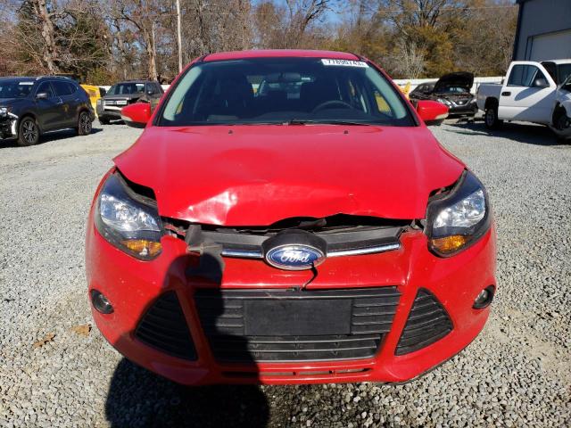 1FADP3K22DL254204 - 2013 FORD FOCUS SE RED photo 5