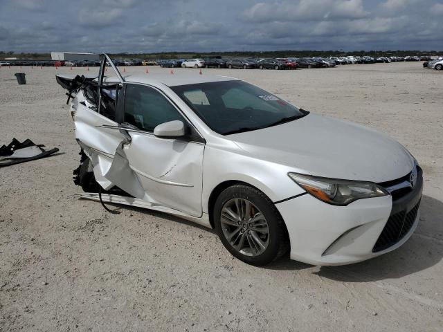 4T1BF1FK6GU154507 - 2016 TOYOTA CAMRY LE WHITE photo 4