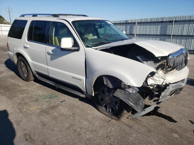 5LMEU88H24ZJ33095 - 2004 LINCOLN AVIATOR 白色 照片 4