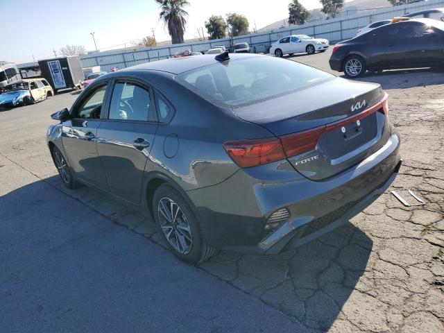 3KPF24AD8RE712287 - 2024 KIA FORTE LX GRAY photo 2