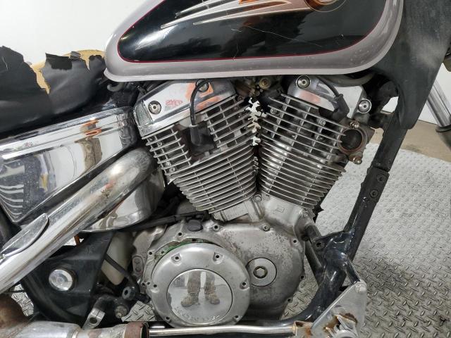 1HFSC1802YA400521 - 2000 HONDA VT1100 C SILVER photo 5