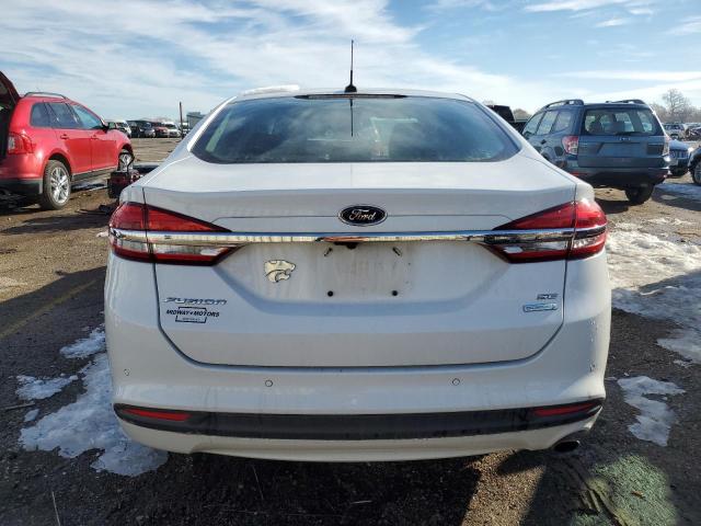 3FA6P0HD8JR220944 - 2018 FORD FUSION SE WHITE photo 6