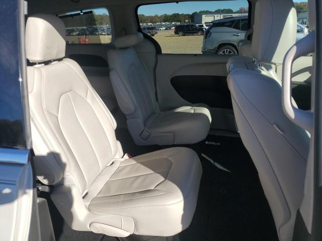 2C4RC1EG9HR796260 - 2017 CHRYSLER PACIFICA TOURING L PLUS WHITE photo 11