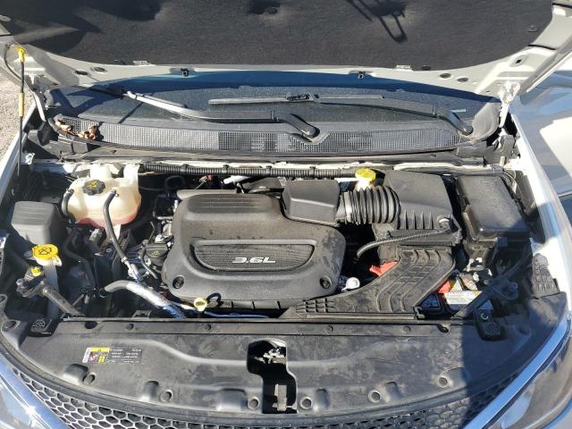 2C4RC1EG9HR796260 - 2017 CHRYSLER PACIFICA TOURING L PLUS WHITE photo 12