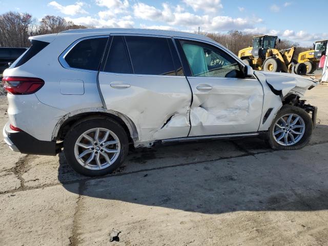 5UXCR6C04L9B79744 - 2020 BMW X5 XDRIVE40I WHITE photo 3