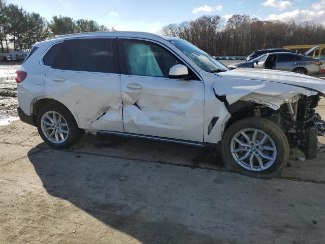 5UXCR6C04L9B79744 - 2020 BMW X5 XDRIVE40I WHITE photo 4