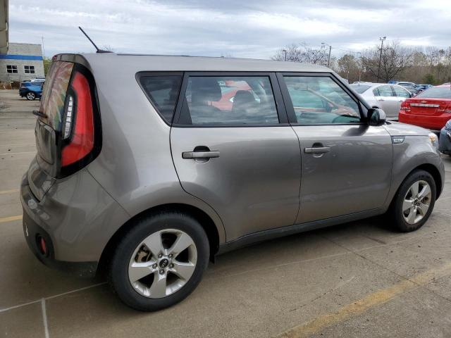 KNDJN2A21J7591773 - 2018 KIA SOUL GRAY photo 3