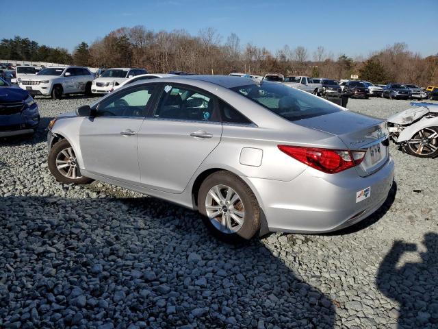 5NPEB4AC3DH567604 - 2013 HYUNDAI SONATA GLS SILVER photo 2