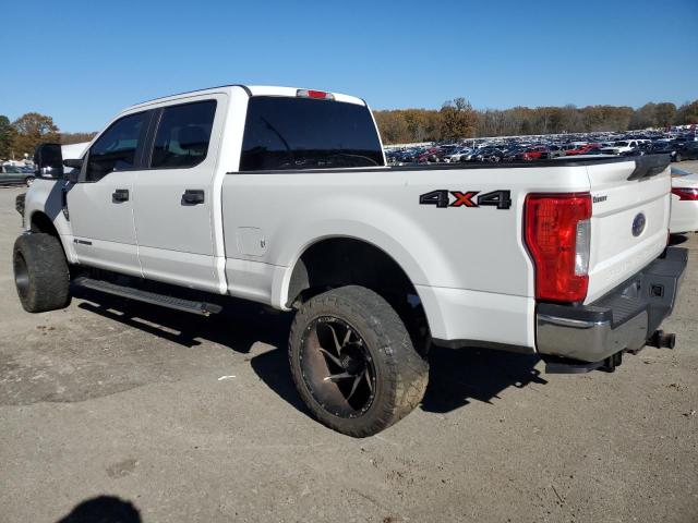 1FT7W2BT8HED04708 - 2017 FORD F250 SUPER DUTY WHITE photo 2