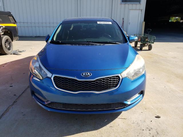 KNAFX4A6XF5326770 - 2015 KIA FORTE LX BLUE photo 5