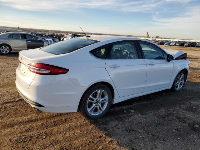 3FA6P0H71JR170401 - 2018 FORD FUSION SE WHITE photo 3