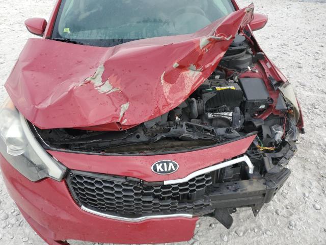 KNAFK4A66G5470042 - 2016 KIA FORTE LX RED photo 11