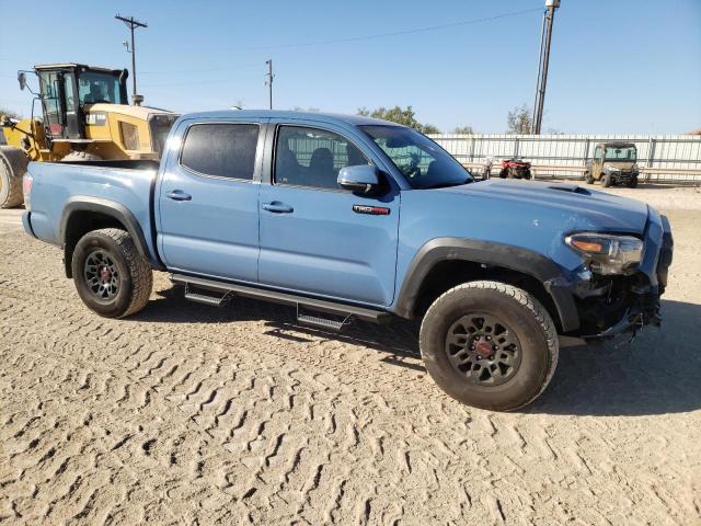 5TFCZ5AN4JX164824 - 2018 TOYOTA TACOMA DOUBLE CAB BLUE photo 3