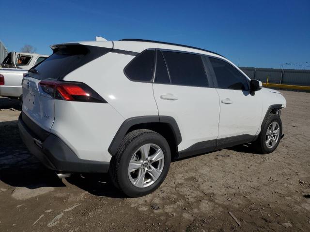 2T3W1RFV4MC165812 - 2021 TOYOTA RAV4 XLE WHITE photo 3