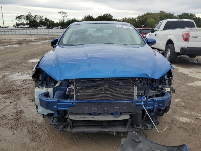 3FA6P0HD6JR211210 - 2018 FORD FUSION SE BLUE photo 5