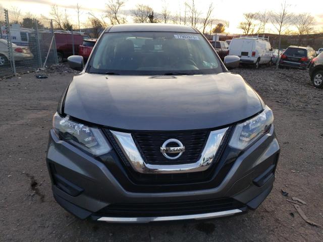 KNMAT2MT4HP516036 - 2017 NISSAN ROGUE S GRAY photo 5