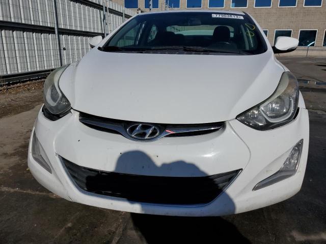 5NPDH4AEXGH718387 - 2016 HYUNDAI ELANTRA SE WHITE photo 5