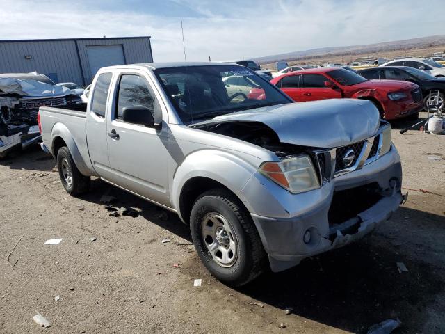1N6BD06T65C466016 - 2005 NISSAN FRONTIER KING CAB XE SILVER photo 4